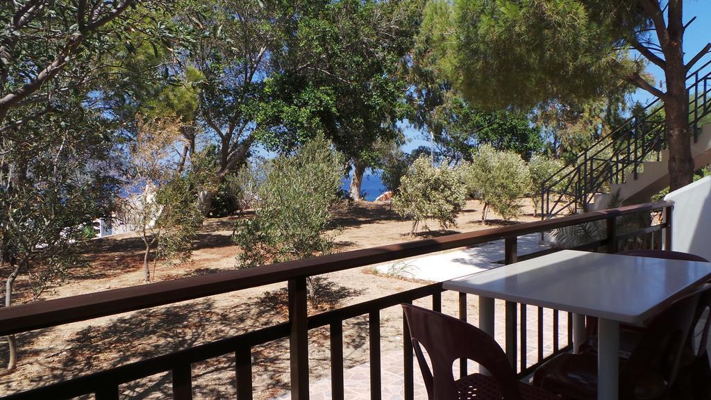 Hotel Seven Stars Karpathos Esterno foto
