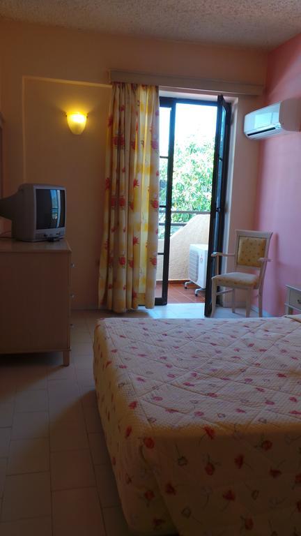 Hotel Seven Stars Karpathos Esterno foto